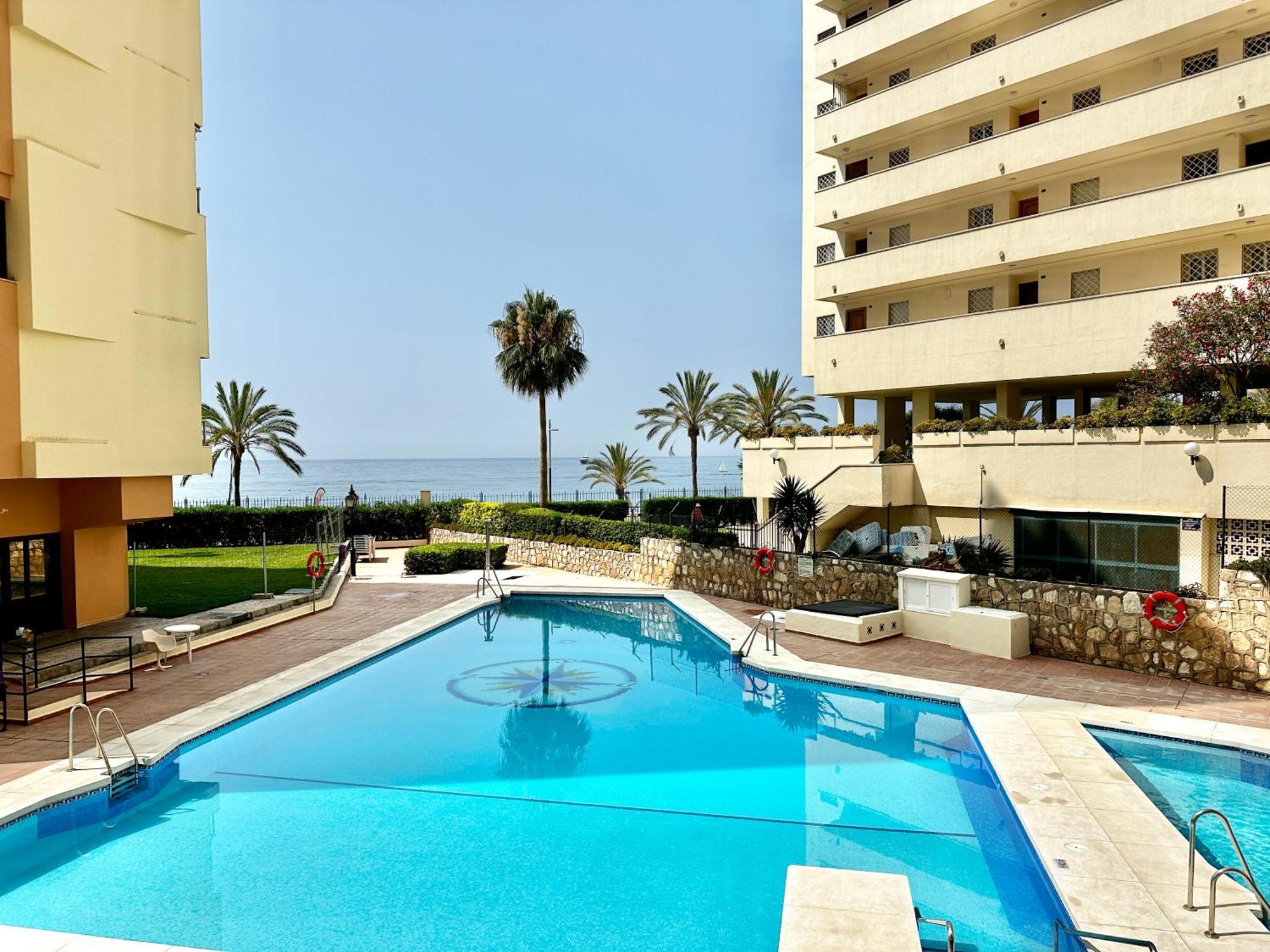 Loft 18 Beachfront Marbella Center Экстерьер фото
